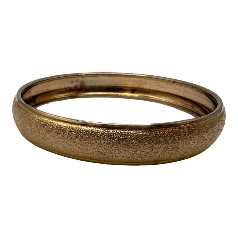 Gold colored vintage bangle bracelet